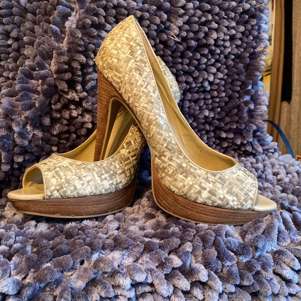 Used-Cute Cork/wicker material high heel peep toes